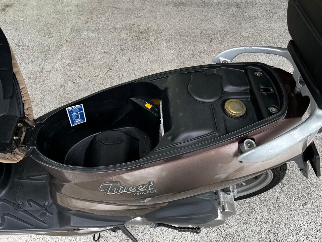 Peugeot Tweet 150cc BAULETTO TAGLIANDO APPENA FATTO