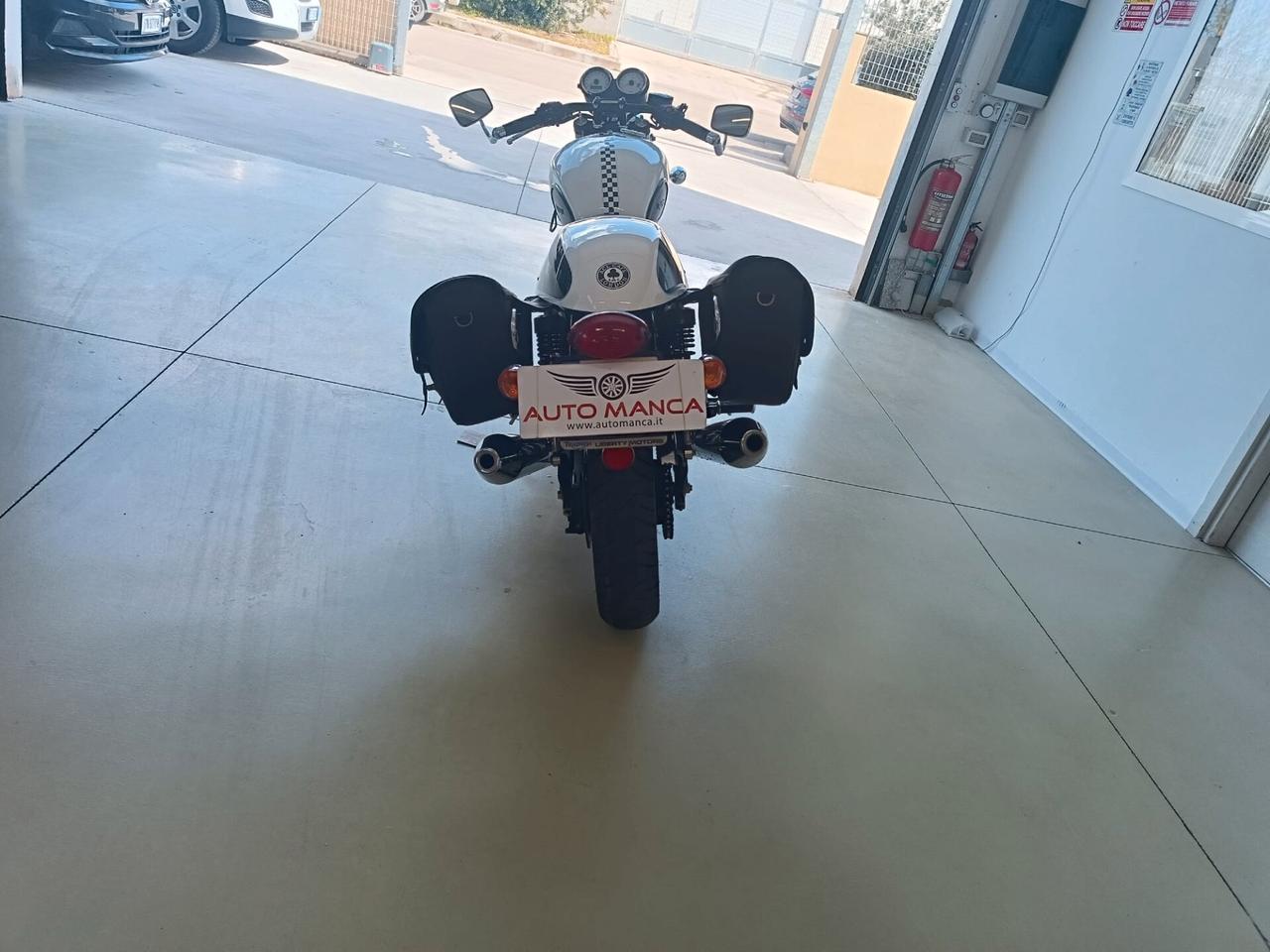 Triumph Thruxton Ace 900