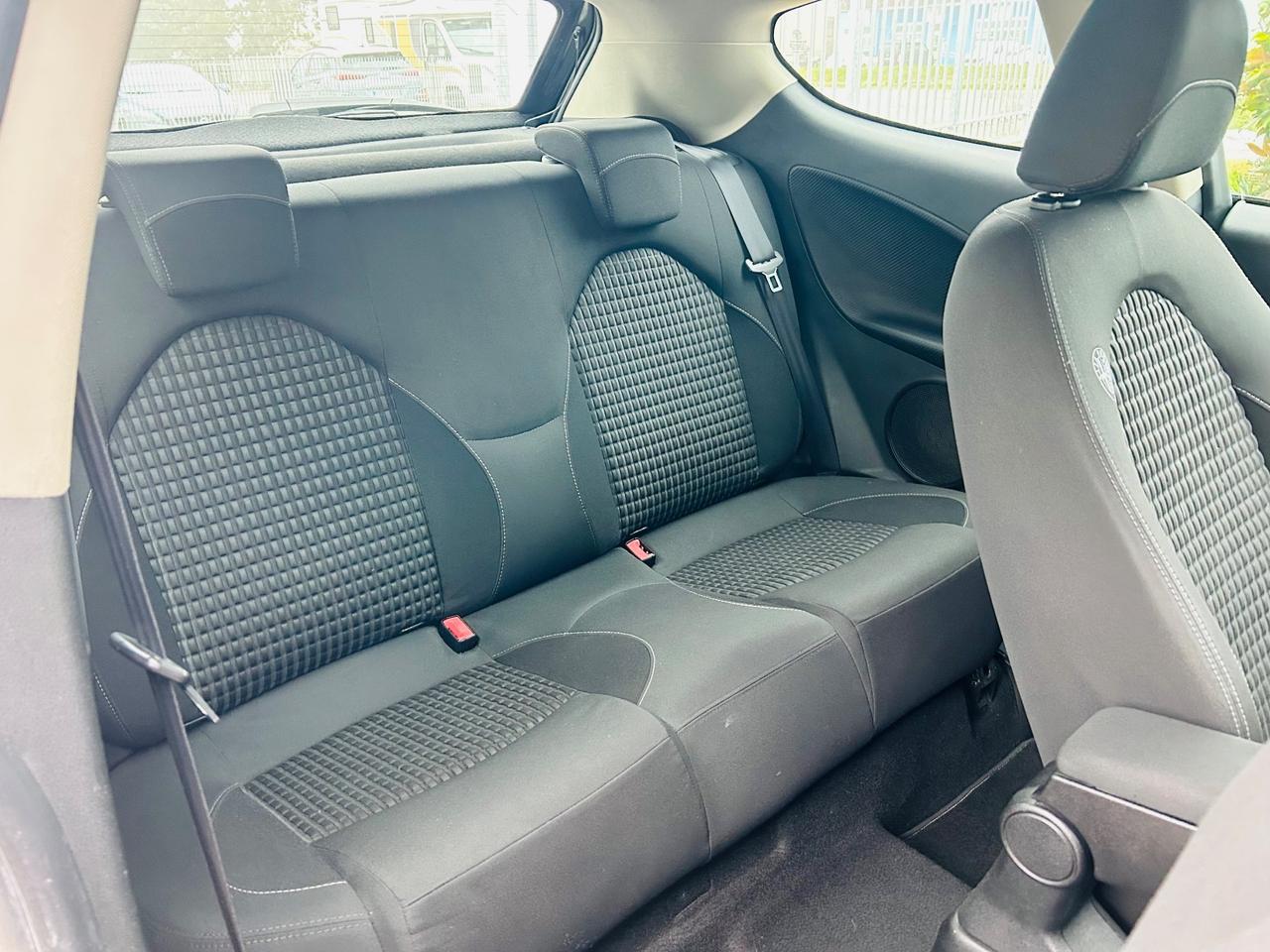 Alfa Romeo MiTo 1.4 105 CV M.air S&S Distinctive Sport Pack