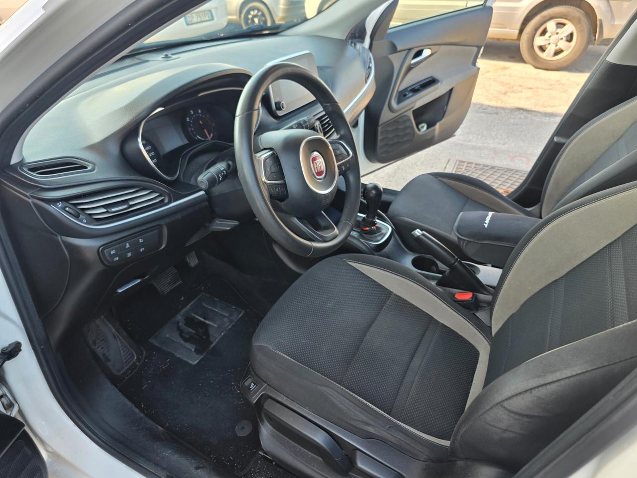 Fiat Tipo 1.6 Mjt S&S DCT SW S-Design con 180.000km