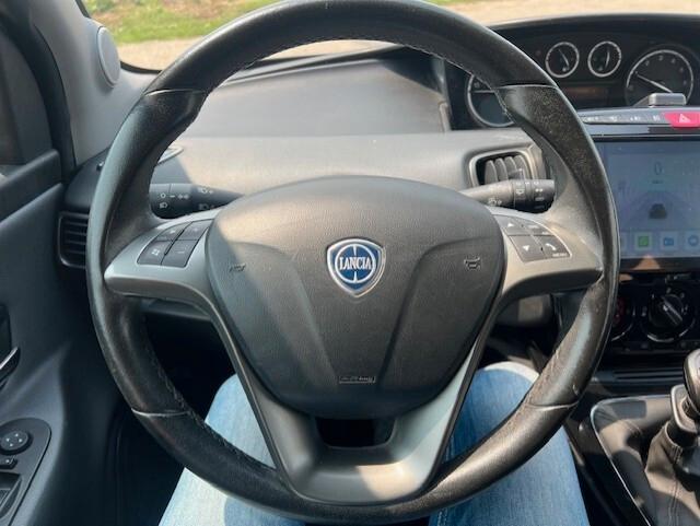 Lancia Ypsilon 1.2 69 CV 5 porte S&S Platinum