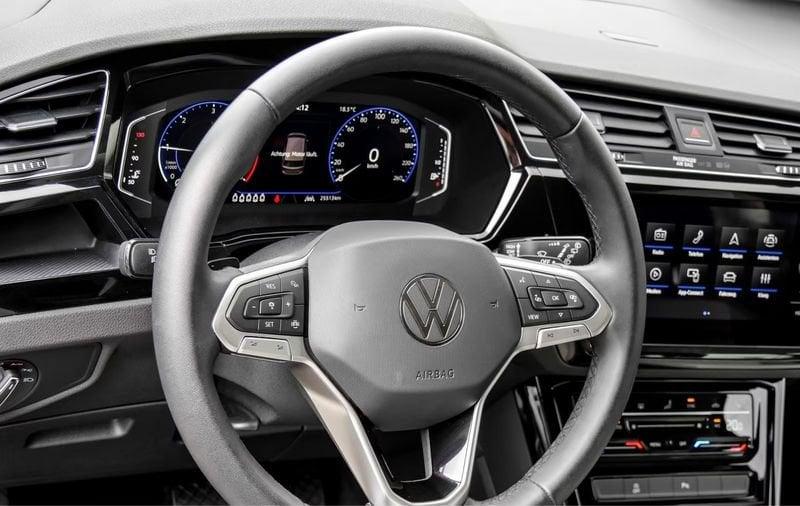 Volkswagen Touran Touran 2.0 TDI 150 CV SCR DSG Highline Camera 17" LED Cockpit Pro