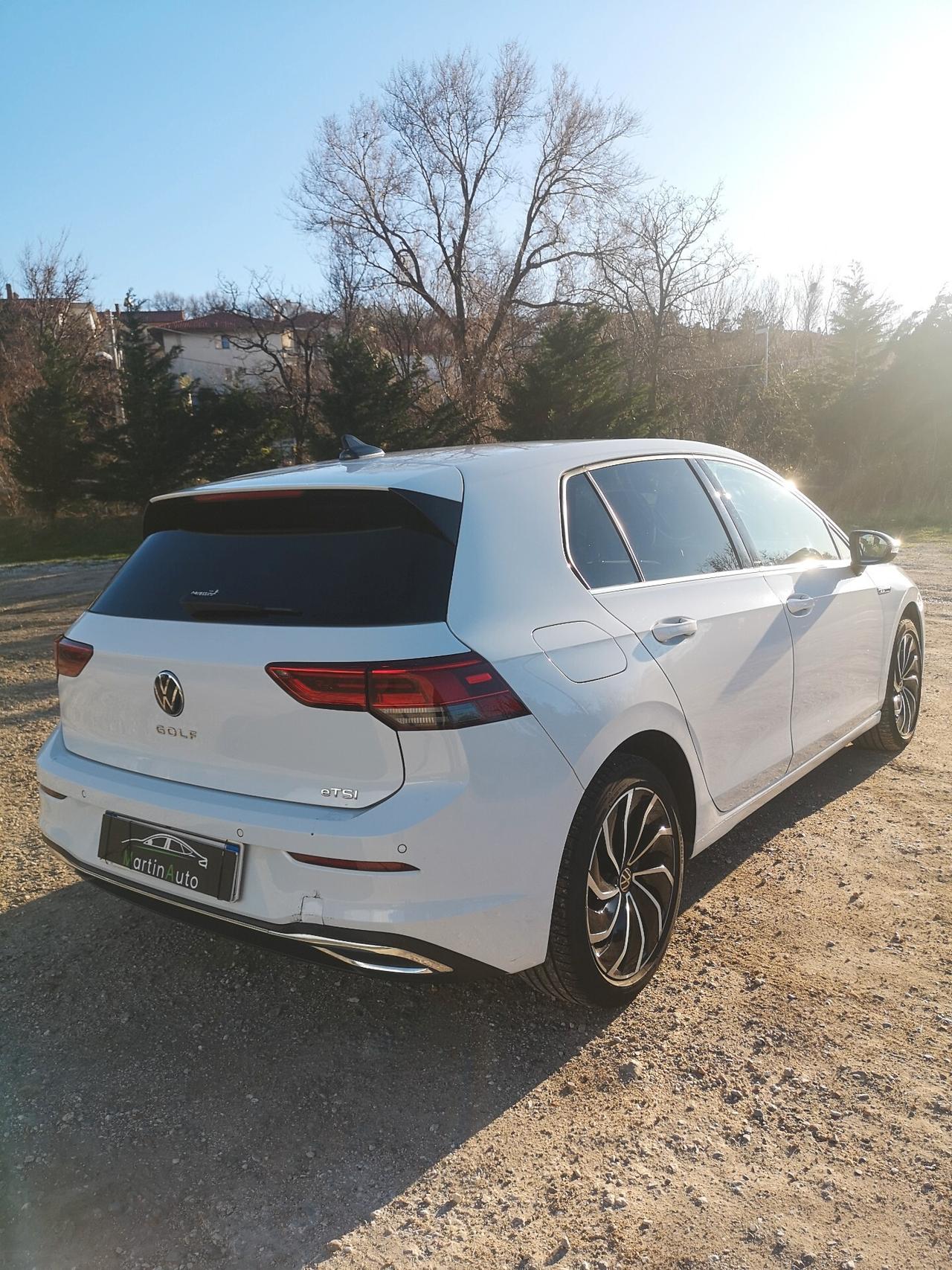 Volkswagen Golf 1.5 eTSI 150 CV R-Line