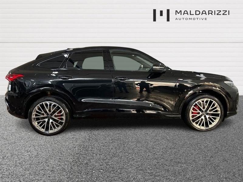 Audi Q5 II 2025 Sportback Sportback 2.0 tdi mhev+ S line edition quattro 204cv s-tr