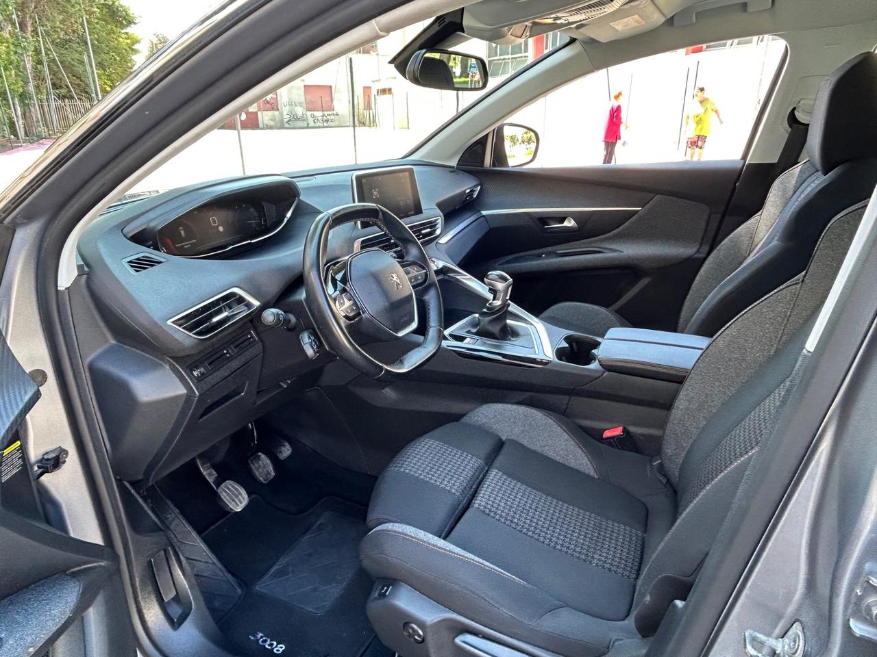 Peugeot 3008 BlueHDi 130 S&S Business