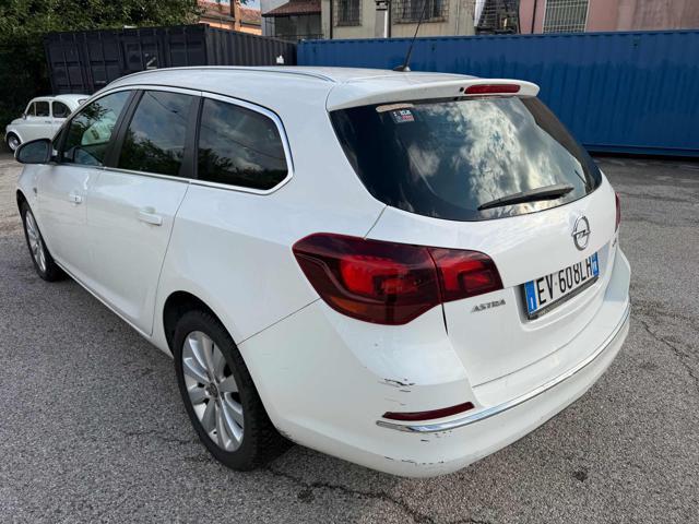 OPEL Astra 1.7 CDTI 110CV Sports Tourer Cosmo Bellissima