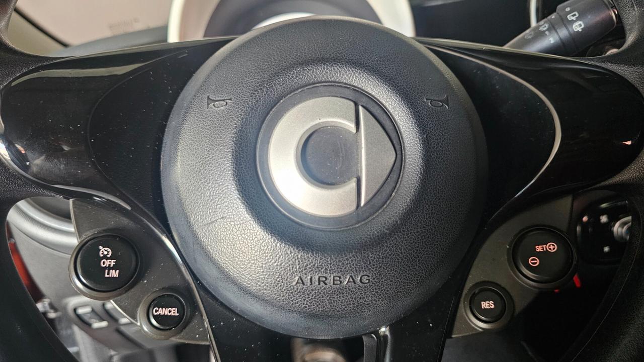 Smart ForFour 70 1.0 twinamic Youngster