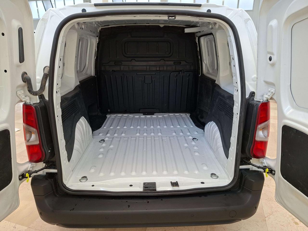 Opel COMBO 1.5 DIESEL 3 POSTI FURGONE € 9.900,00+IVA