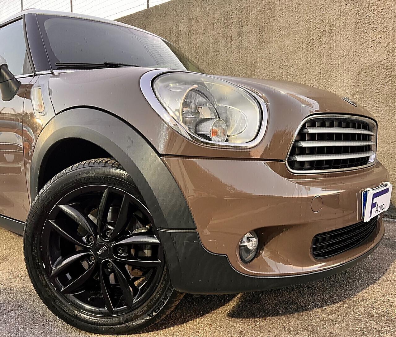 Mini Cooper D Countryman 1.6 ,cerchi in lega ,clima,ecc.
