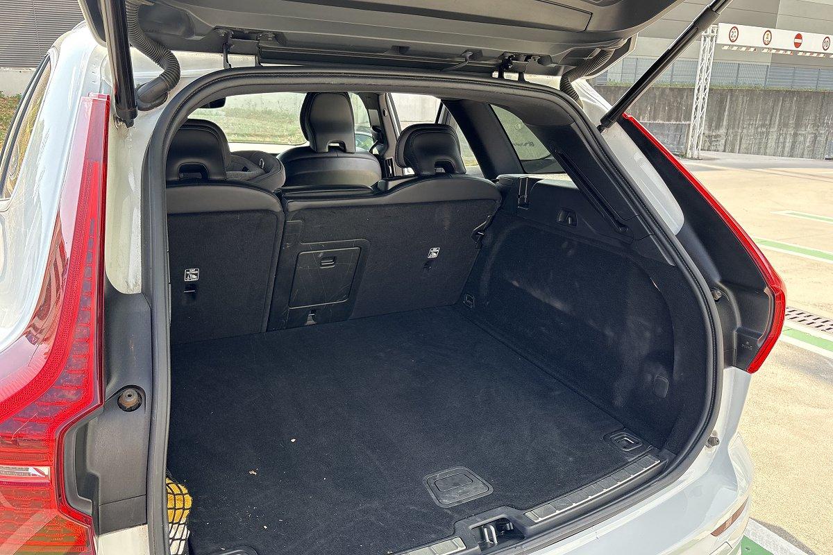 VOLVO XC60 D4 AWD Geartronic R-design