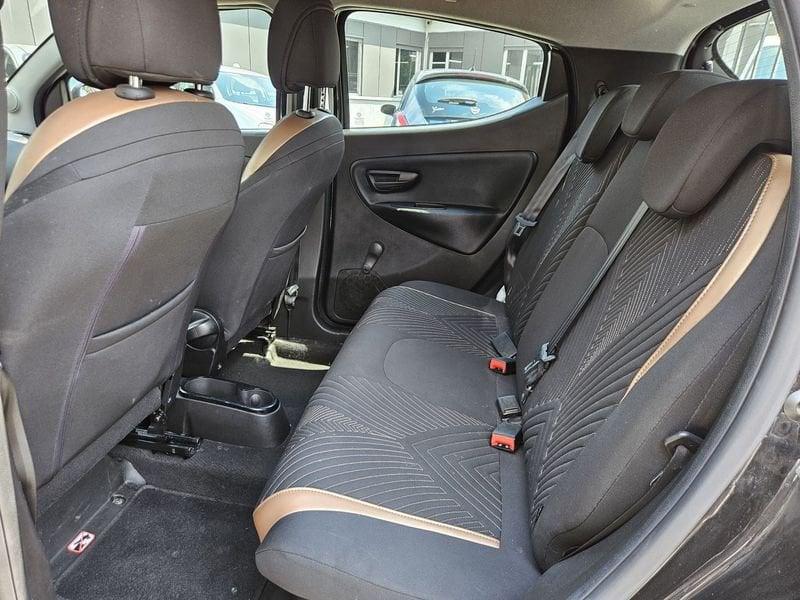 Lancia Ypsilon 1.0 FireFly 70cv Hybrid Alberta Ferretti