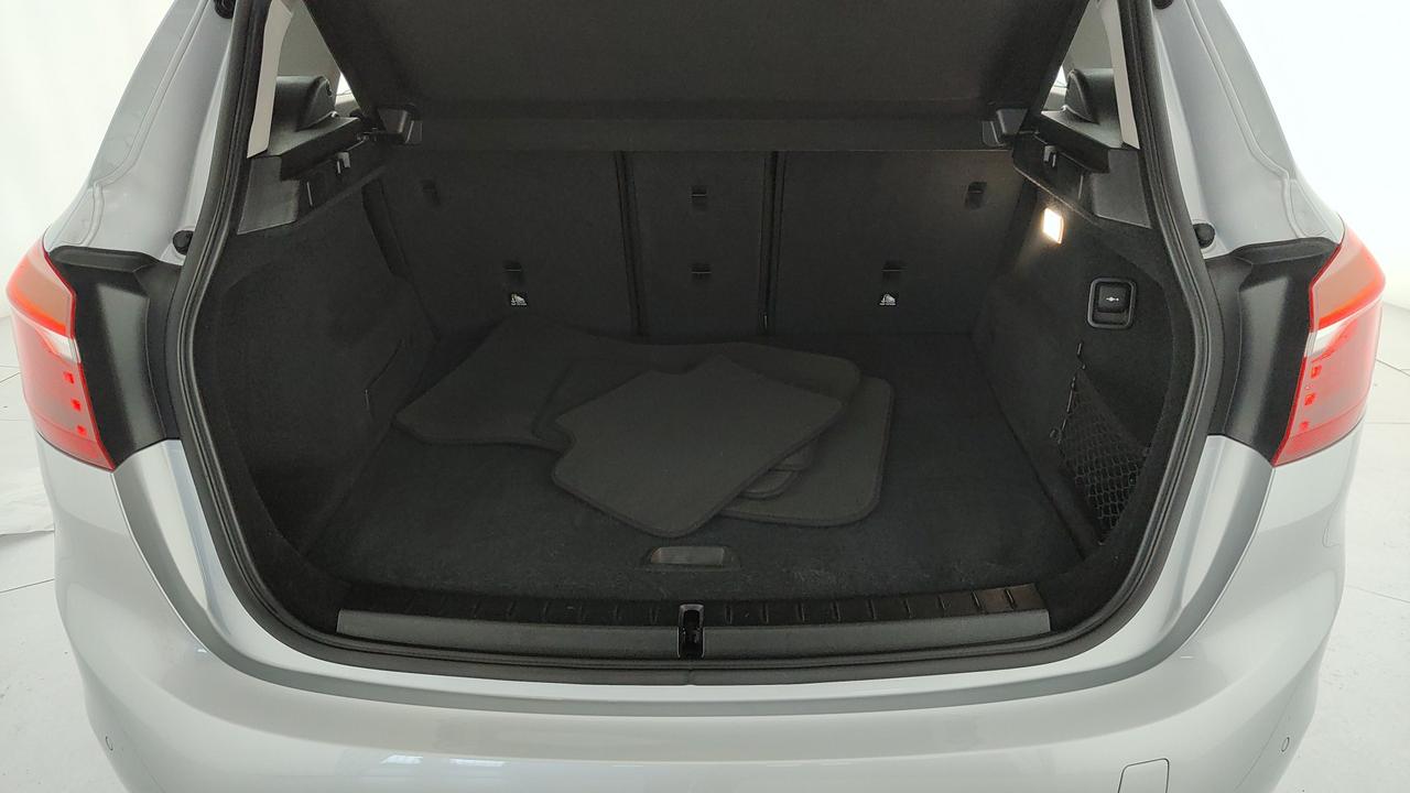 BMW 218i Active Tourer Advantag