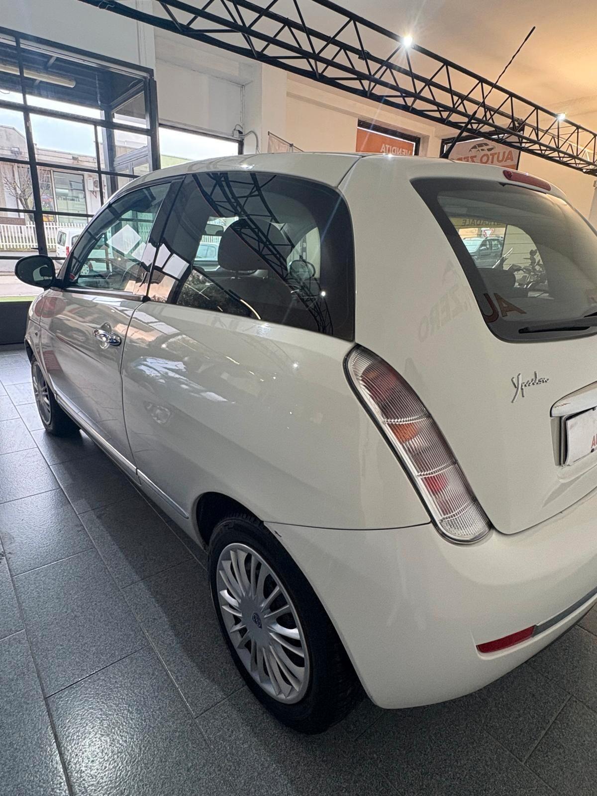 Lancia Ypsilon 1.2 69 CV Elle