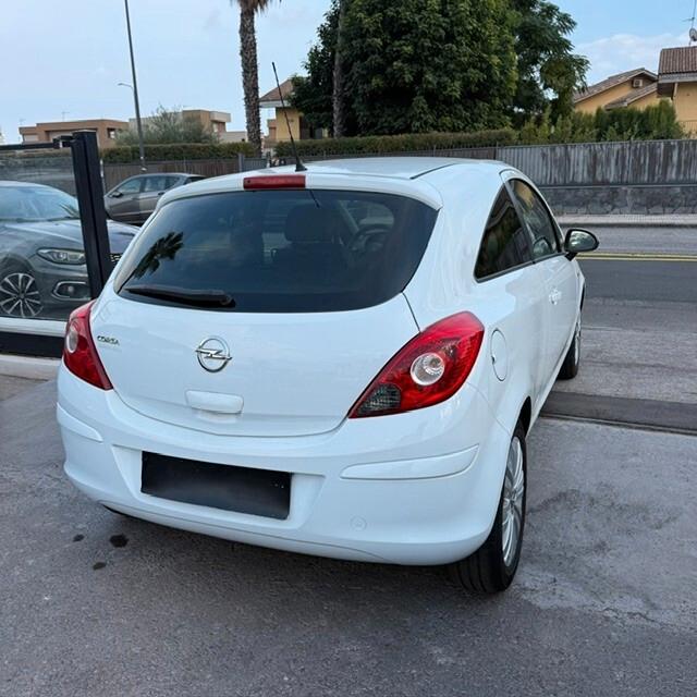 Opel Corsa 1.2 85CV 3 porte GPL-TECH Edition