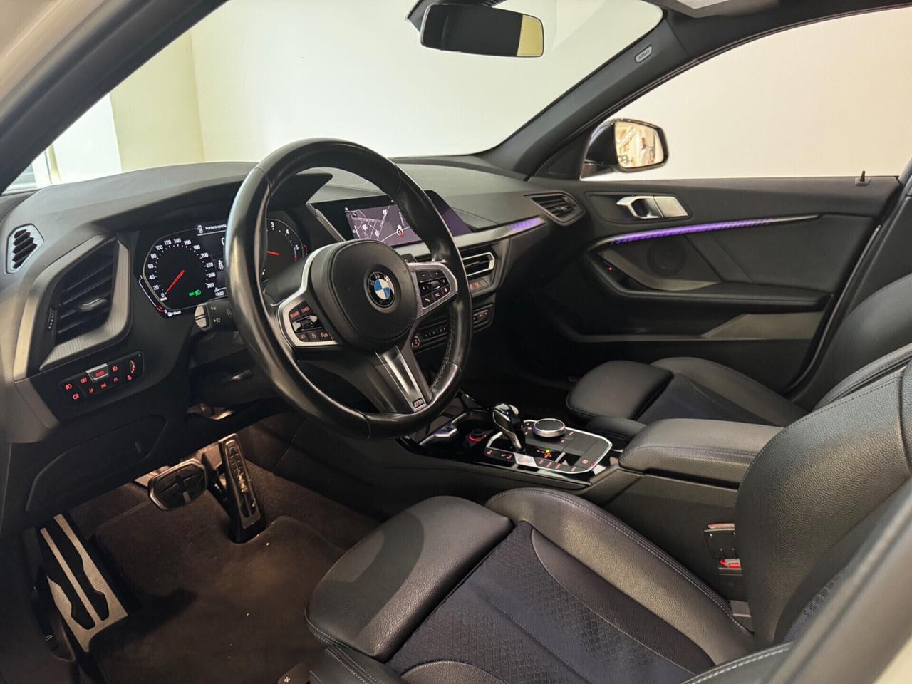 Bmw 118d 5p. Msport LED NAVI