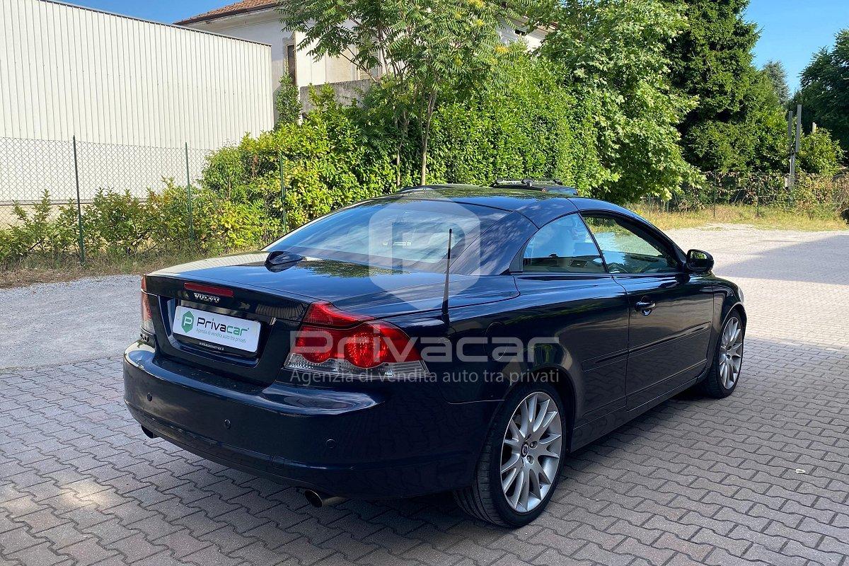 VOLVO C70 2.4 D5 20V Summum