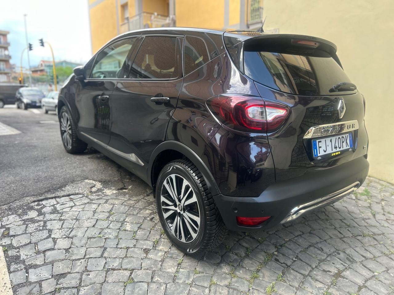 Renault Captur TCe 120 CV Start&Stop Energy Initiale Paris