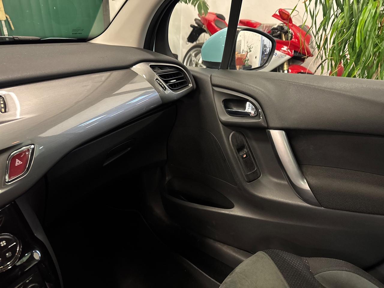 Citroen C3 1.4 VTi 95 Exclusive Style NEOPATENTATI TETTO PANORAMICO