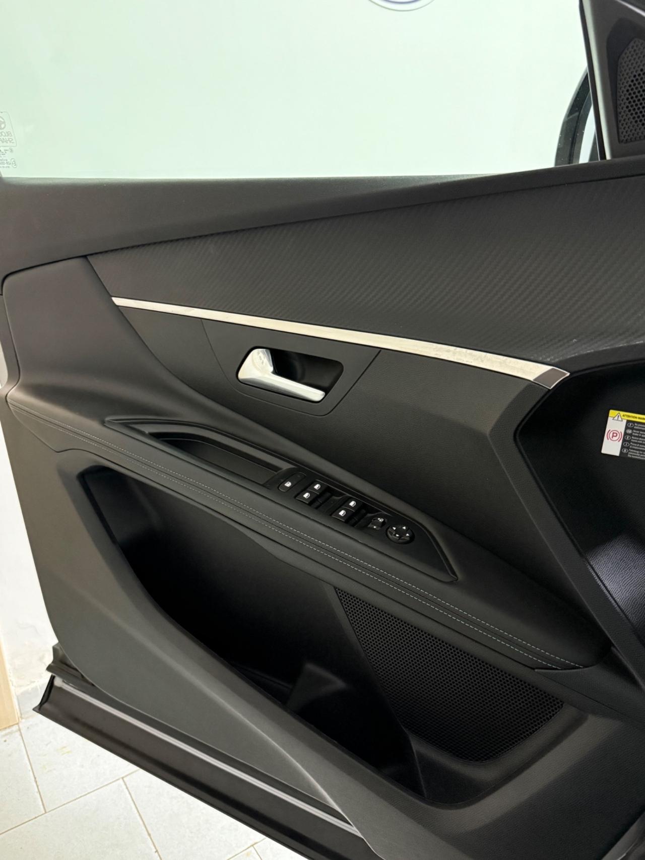 Peugeot 3008 Turbo 130CV Allure Pack UNICOPRO IVA ESPOSTA