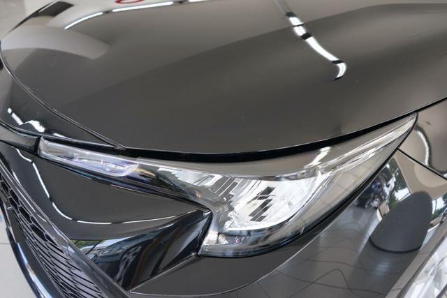 TOYOTA Corolla 1.8 Hybrid Business