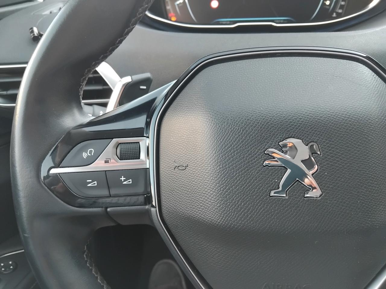 Peugeot 3008 BlueHDi 130 EAT8 Allure Pack my 21