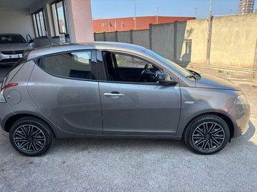 LANCIA Ypsilon 1.0 FireFly 5p.S&S Hybrid Silver