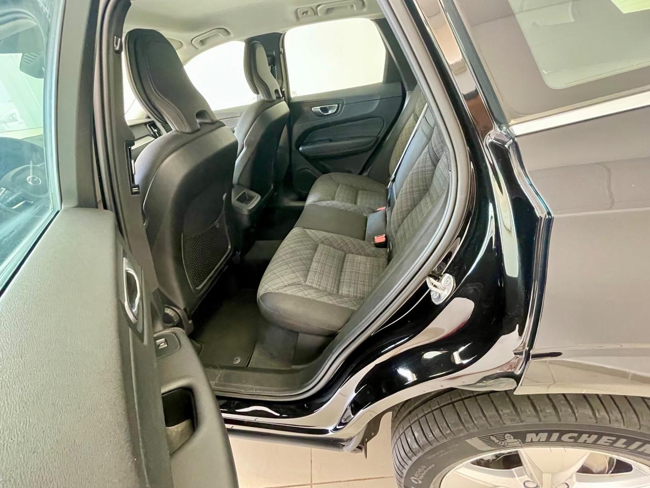 Volvo XC 60 XC60 B4 (d) automatico Plus Bright(COME NUOVA)