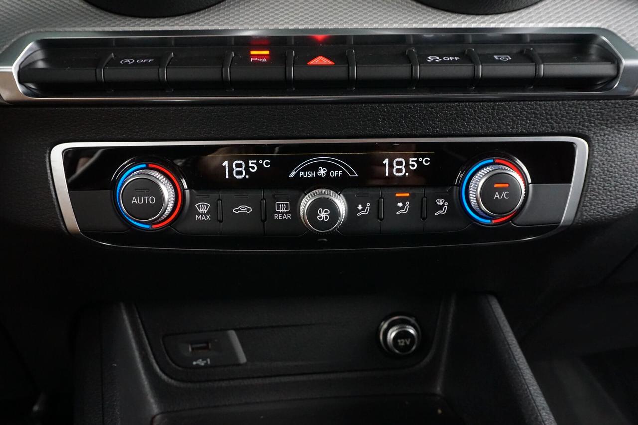 Audi Q2 35 TFSI S tronic S line Identity Black