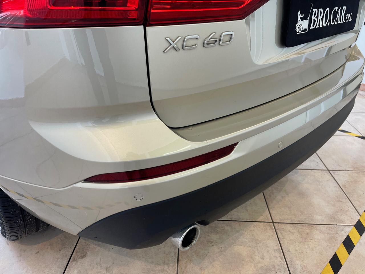 Volvo XC 60 D4 AWD GEARTRONIC MOMENTUM