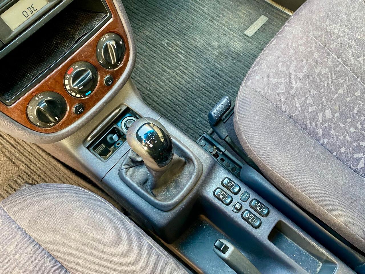 Mercedes-benz A 140 82 CV cat