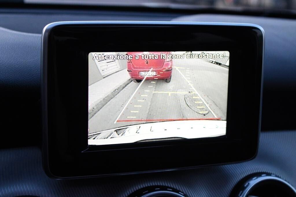 MERCEDES GLA 200 CDI *Tetto *Pelle *Camera