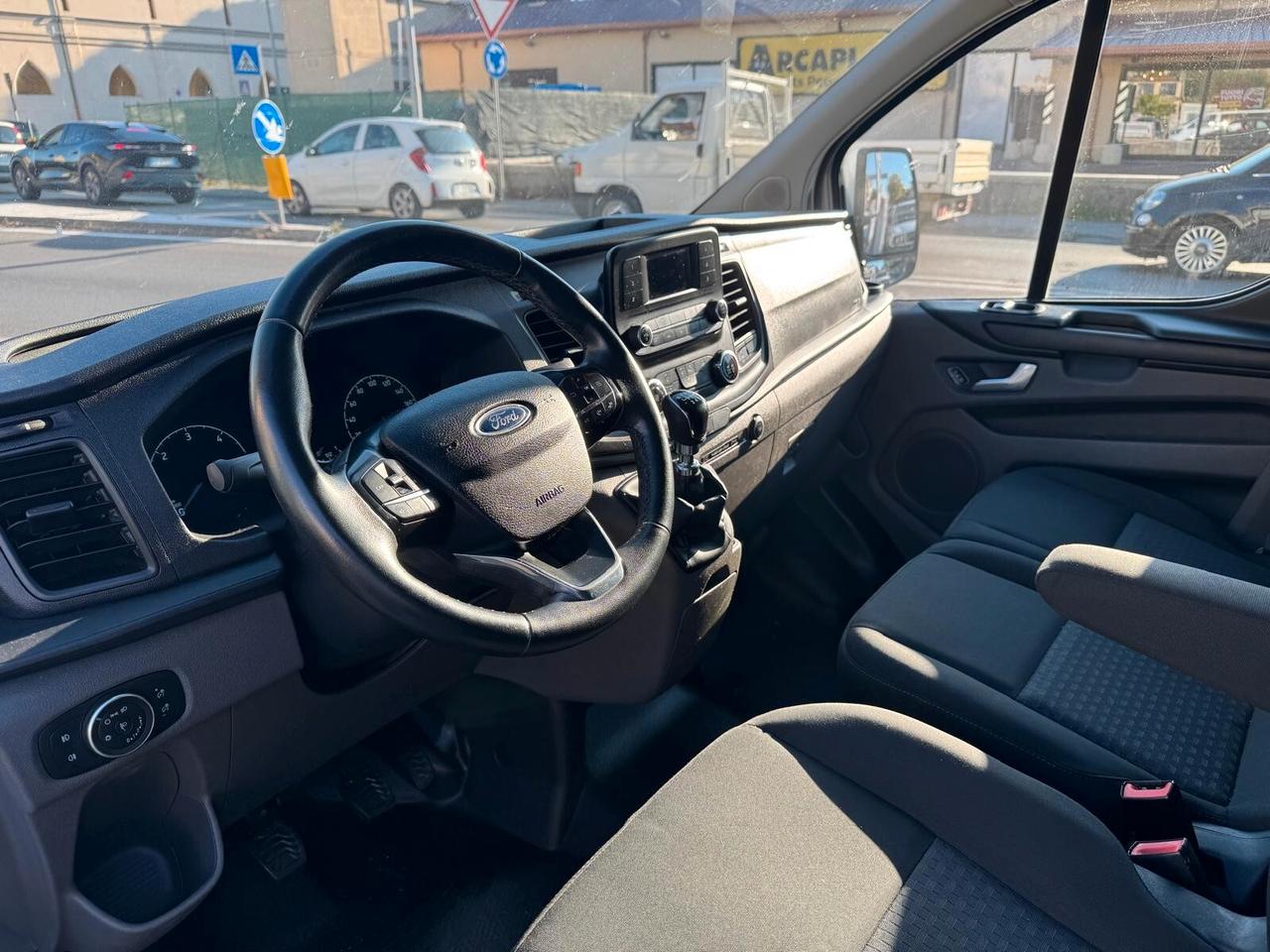 Ford Tourneo Custom 320 2.0 EcoBlue 130CV Trend 9 POSTI FATTURABILE TAGLIANDATO PRONTA CONSEGNA