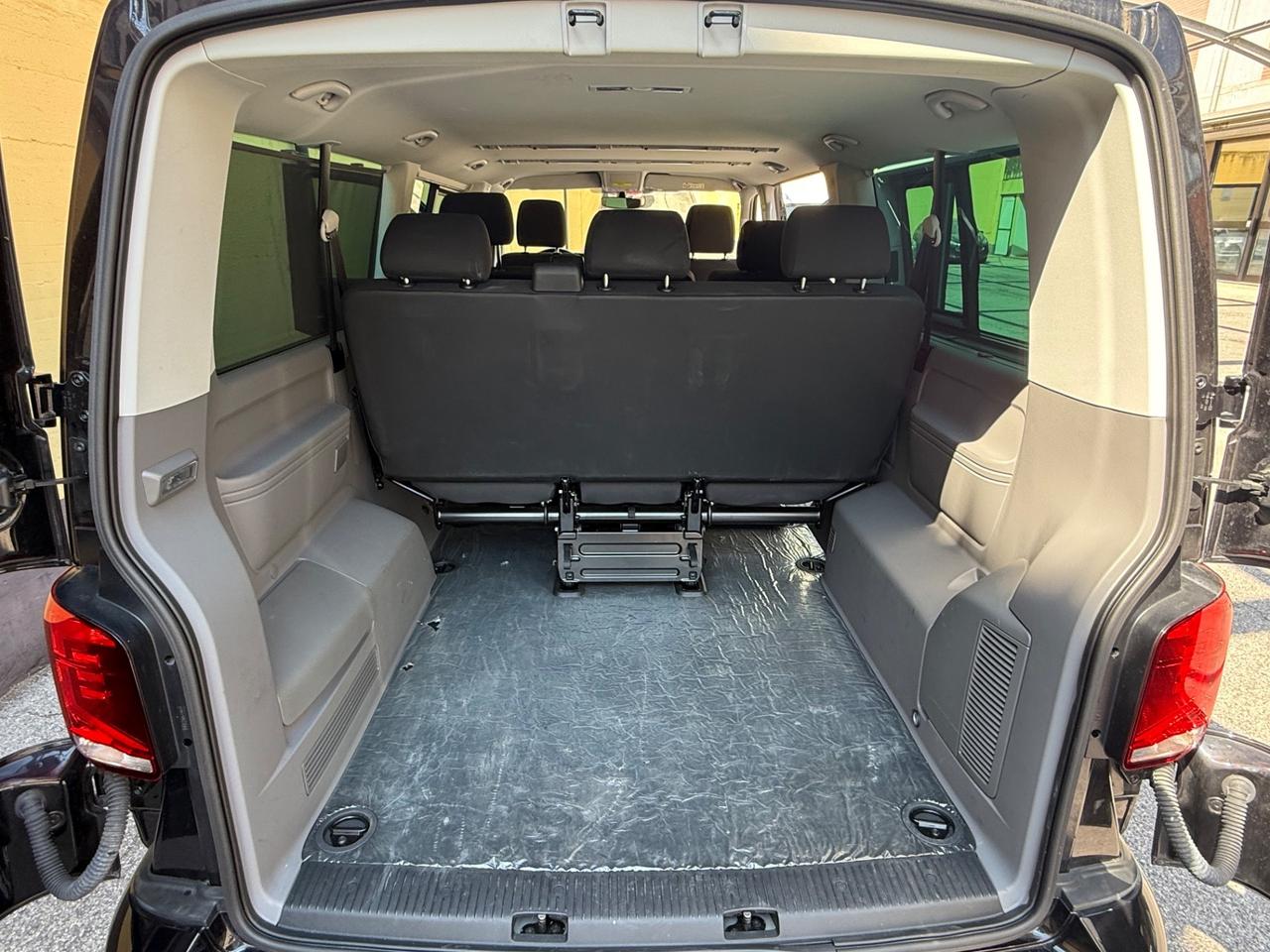 Volkswagen Caravelle 2.0 TDI 150CV "PASSO LUNGO-IVA ESPOSTA-KM 15000 !!!"