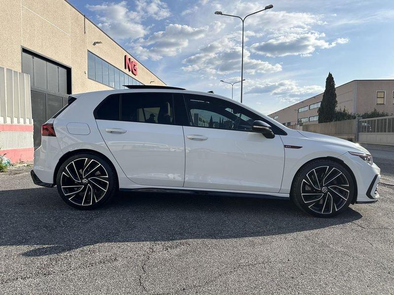 Volkswagen Golf GTI 2.0TSI Performance DSG