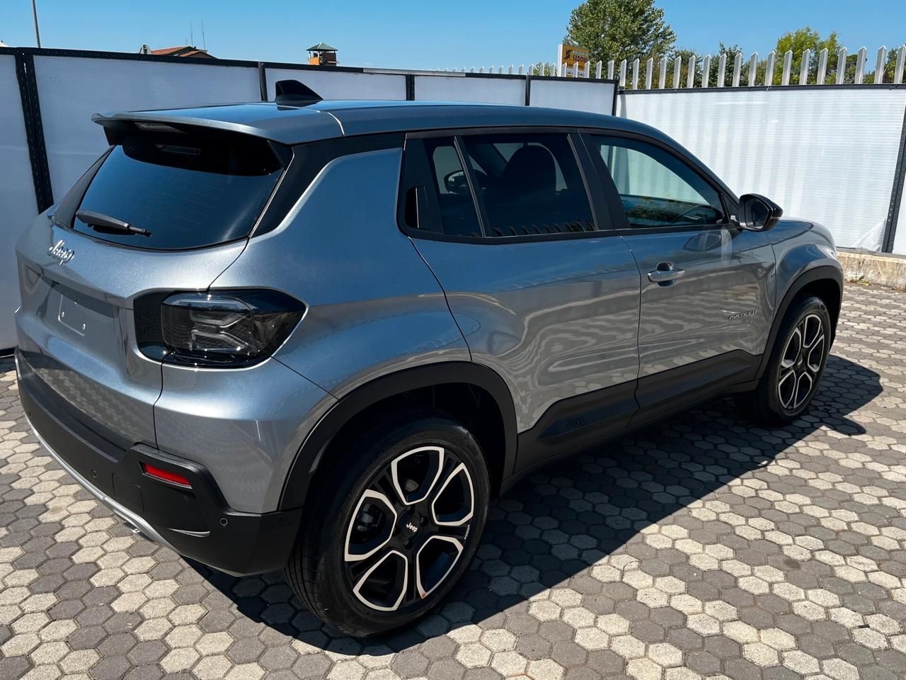 Jeep Avenger 1.2 Turbo 100 CV MHEV Summit