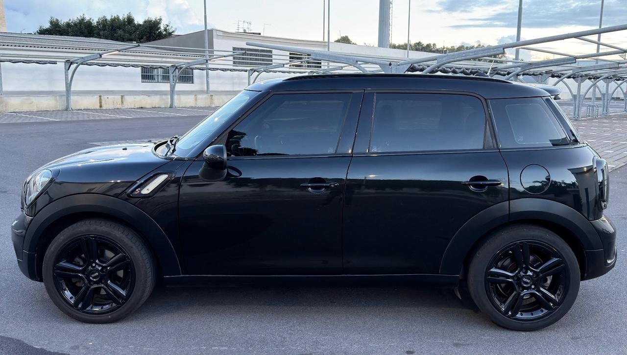 MINI COUNTRYMAN 2.0 SD 143CV FULL DA VETRINA