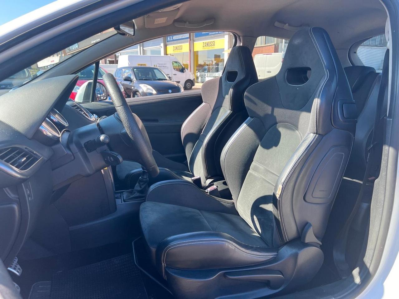 Peugeot 207 1.6 THP 156CV 3p. Féline