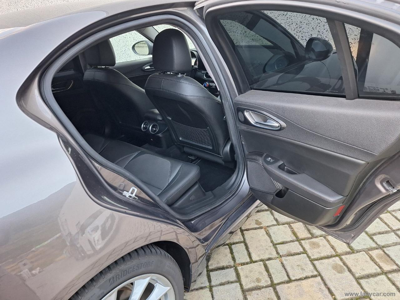 ALFA ROMEO Giulia 2.2 TD 160 CV AT8 SOLO *70000KM*