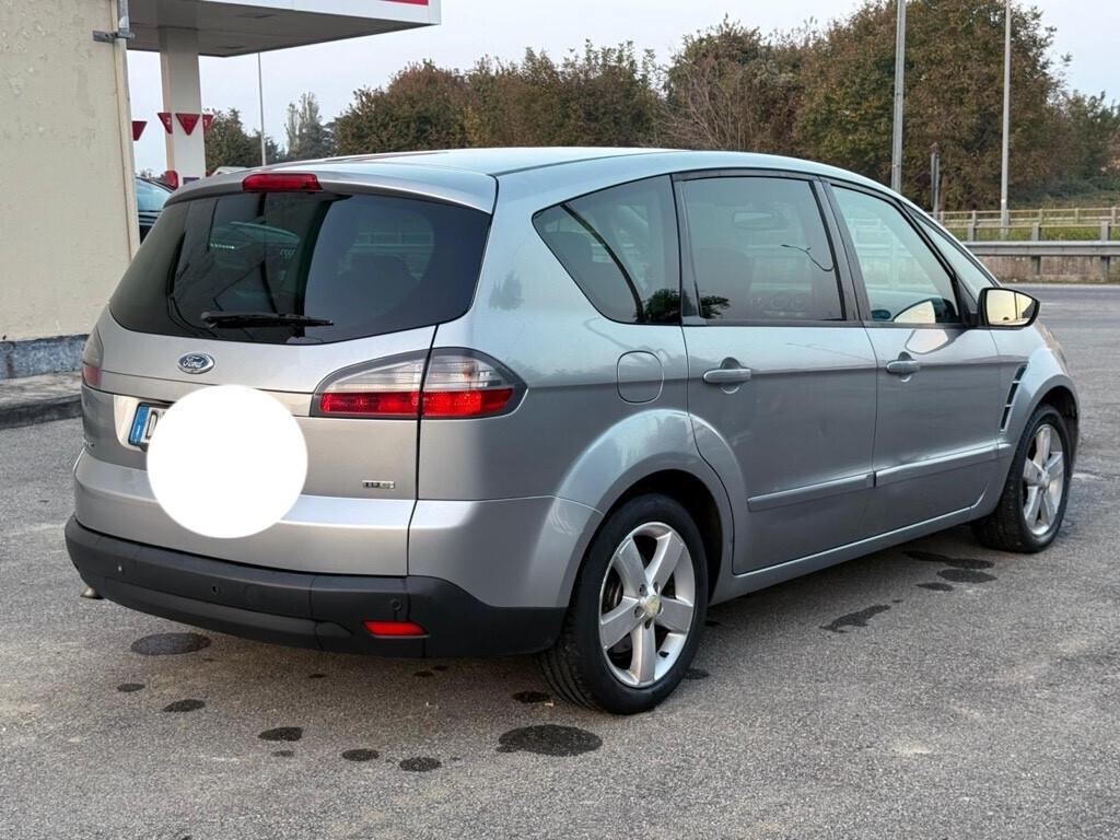 Ford Focus C-Max 2.0 TDCi (136CV) Titanium