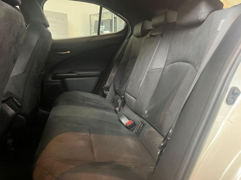 Lexus UX UX 250 Hybrid Urban