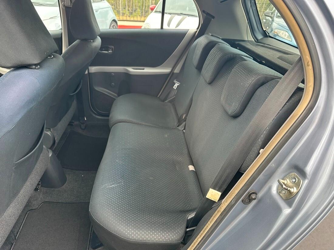 Toyota Yaris 1.0 5 porte