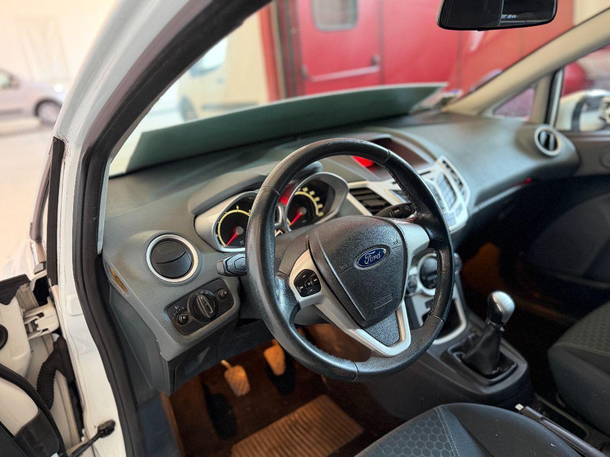 FORD - Fiesta - 1.2 16V 82CV 5p. Titanium
