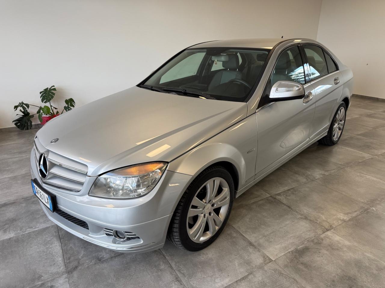Mercedes-benz C 220 CDI BlueEFFICIENCY Avantgarde