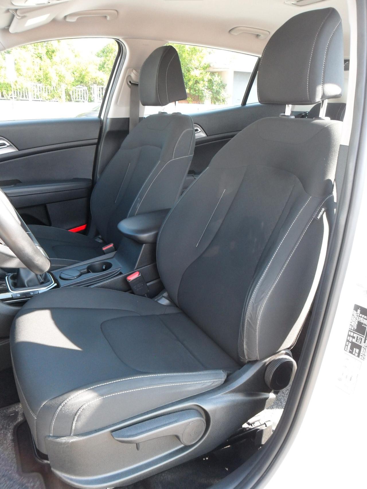 Kia Sportage 1.6 CRDi MHEV Business
