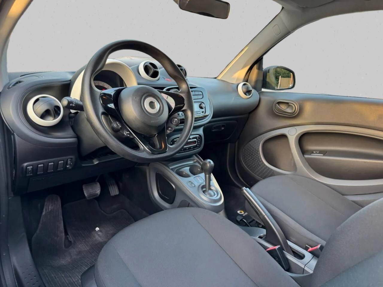 Smart ForTwo 70 1.0 Youngster 10/2017