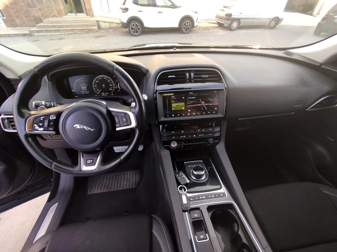 Jaguar F-Pace 2.0 D 180 CV AWD aut. R-Sport