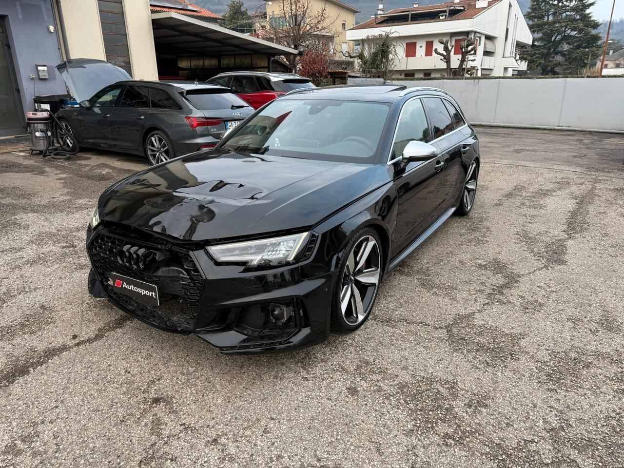 Audi RS 4 Avant 2.9 TFSI quattro 450 CV ! INCIDENTATA ! CARBOCERAMICA !