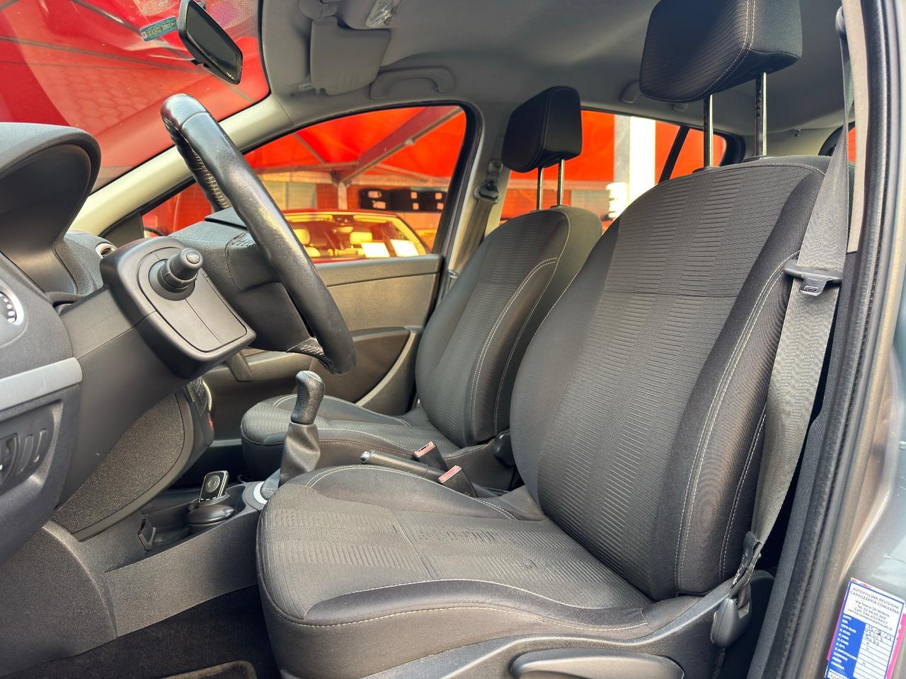 Renault Clio ADATTA A NEOPATENTATI 1.2 16V 5 porte Dynamique