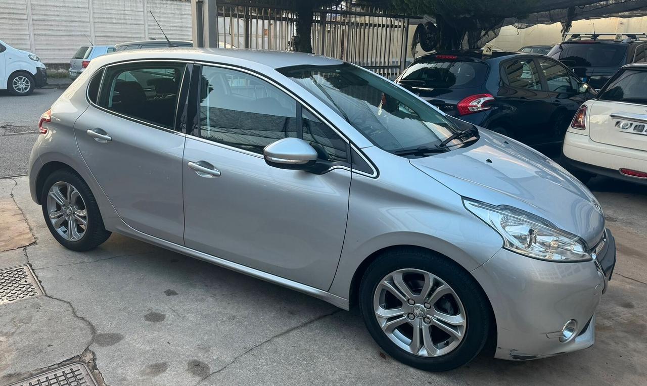 Peugeot 208 1.6 VTi 120 CV 5 porte Allure