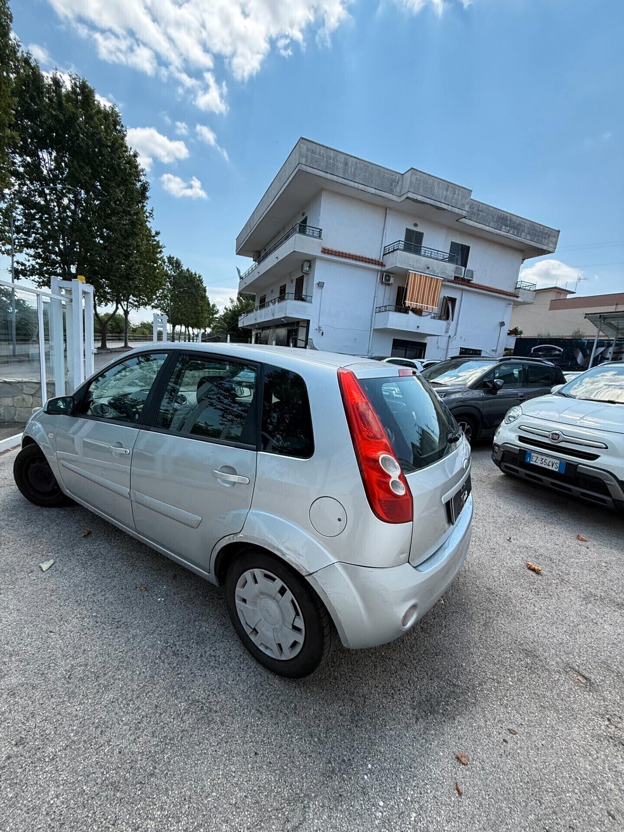 Ford Fiesta 1.2 16V 3p. Ghia